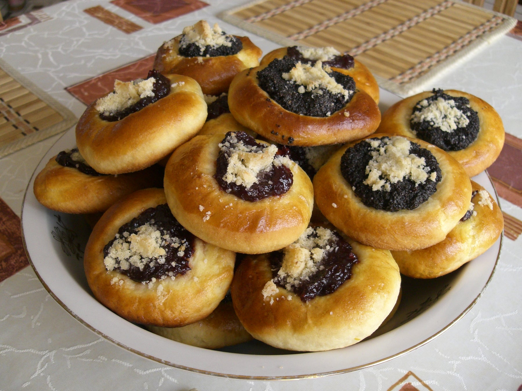 Kolaches - Image courtesy WikiCommons user Chmee2