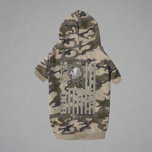 Back view of camo Buc-ee’s dog hoodie with flag design, “Born and Bred” text, and Buc-ee’s beaver logo.