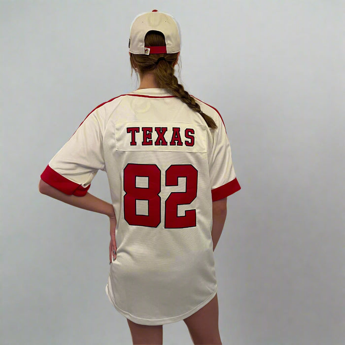 Buc-ee's Texas Baseball Jersey. Texas on the back with 82.