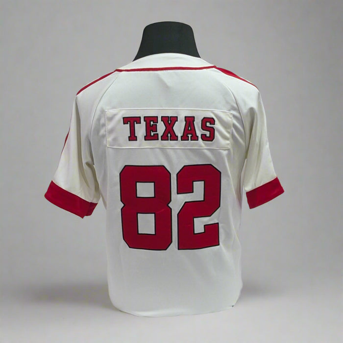 Buc-ee's baseball Jersey backside with Texas and 82' on it.