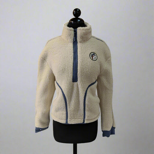 Bundle up in the Buc-ee’s Sherpa Jacket — a soft fleece half-zip pullover with contrast trim and embroidered Buc-ee’s logo. Perfect for chilly days, available now at Texas Snax.