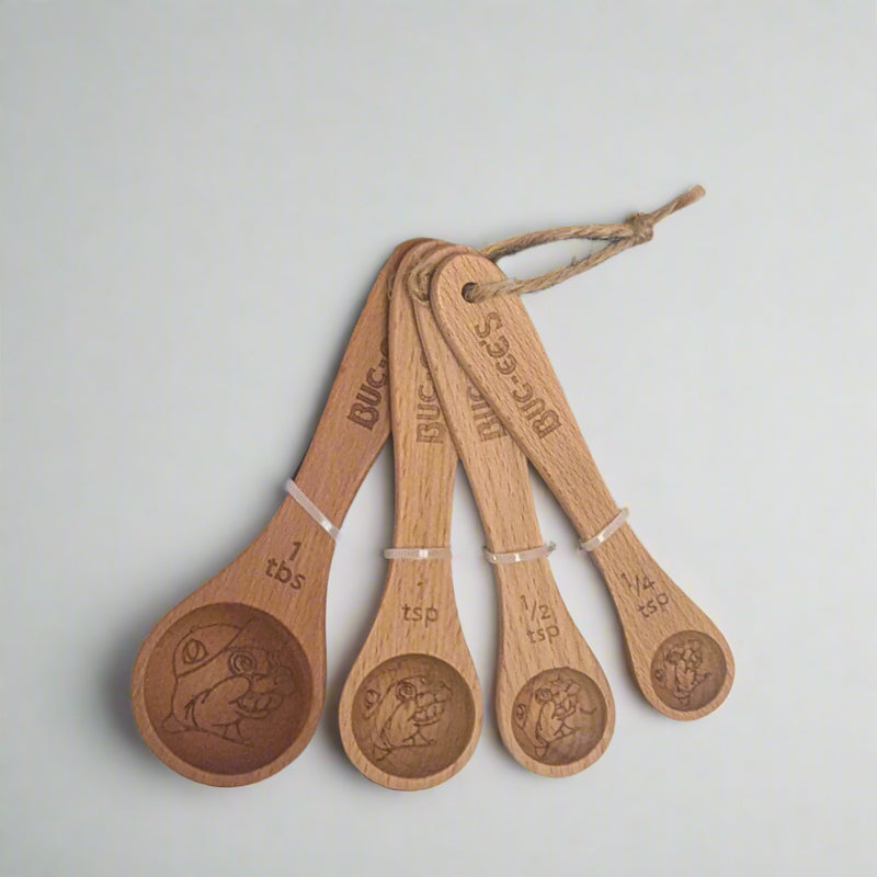 Buc-ee's Wooden Measuring Spoons. 
