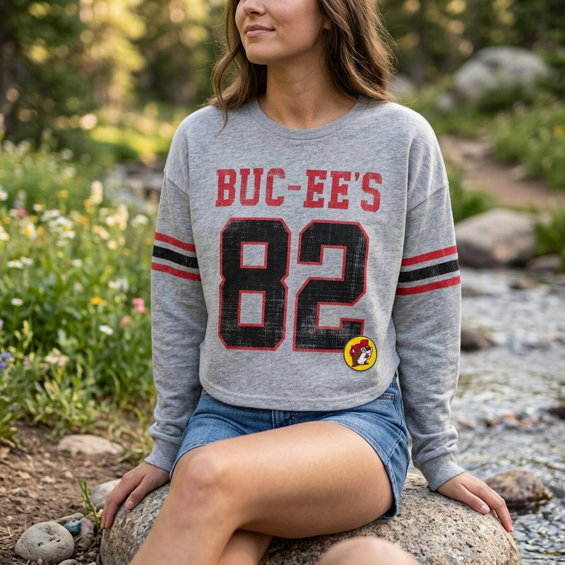 Buc-ee's Long Sleeve Raglan Crop Shirt